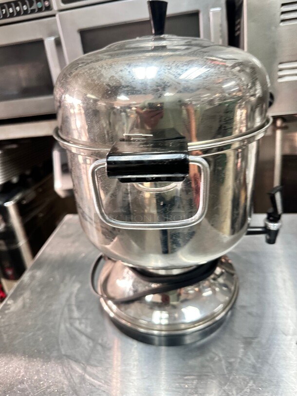 Farberware 36 Cup Buffet Coffee Urn Model L1360 115 Volt  - Image 6 of 9