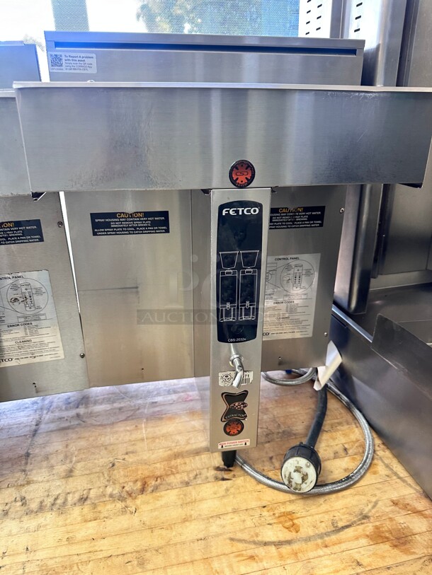 Excellent Condition Fetco CBS-2232 Twin Coffee Brewer 120/240V, 3500-4600W Tested and Working! - Image 4 of 6