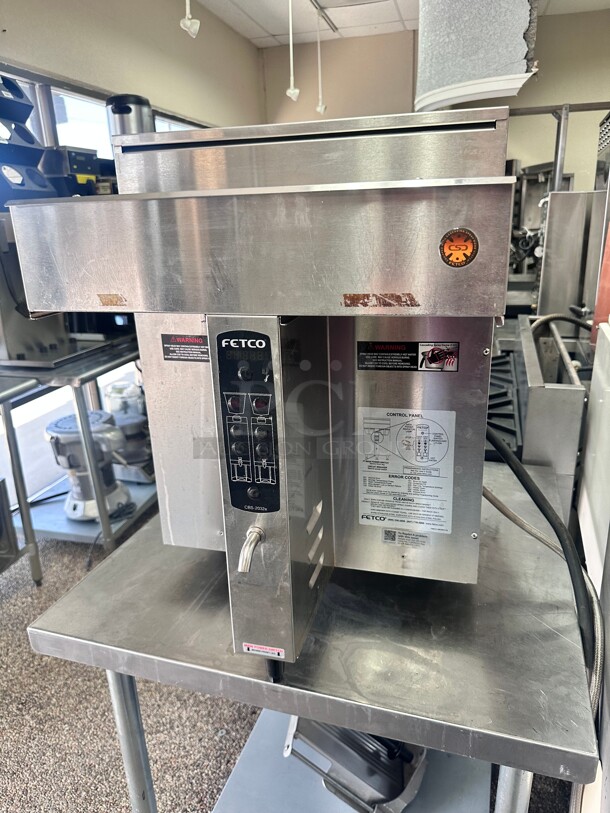 Excellent Condition Fetco CBS-2232  Twin Coffee Brewer  120/240V, 3500-4600W Tested and Working - Image 3 of 6