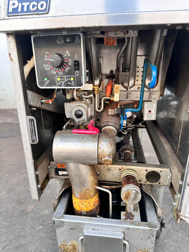 Pitco SFSSh55R Solstice High Power 50 lb Gas Fryer With Filtration System - Image 8 of 10