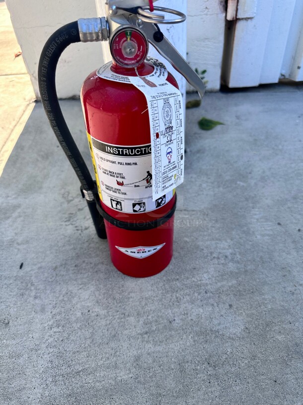 Amerex B500 5 lbs Multi-Purpose ABC Dry Chemical Fire Extinguisher  - Image 1 of 7