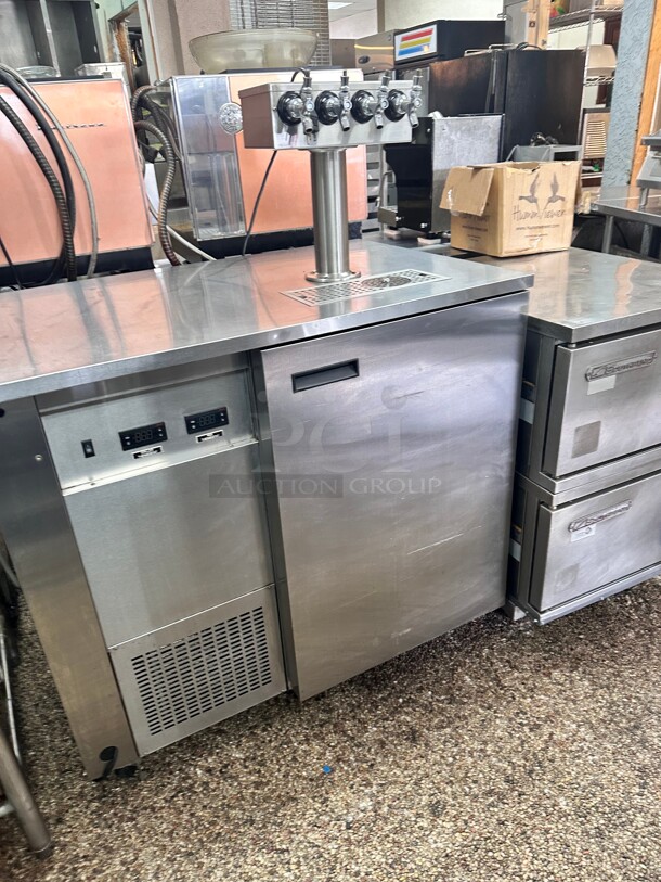 Late Model Micro Matic MM-BK 36 3/4 inch Dual Zone Kegrator Wine Dispenser with 4 Faucet (4) 1/6 Keg Capacity Working - Image 5 of 7