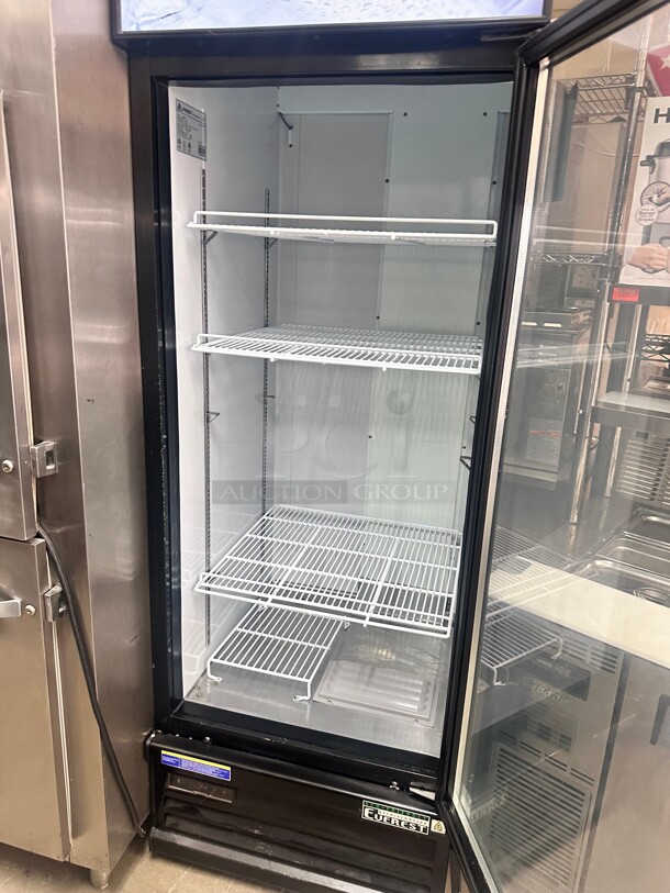 Excellent Condition Everest EMGR24B 28" One Section Glass Door Merchandiser - (1) Right Hinge Door, Black, 115v Tested and Working! - Image 5 of 9