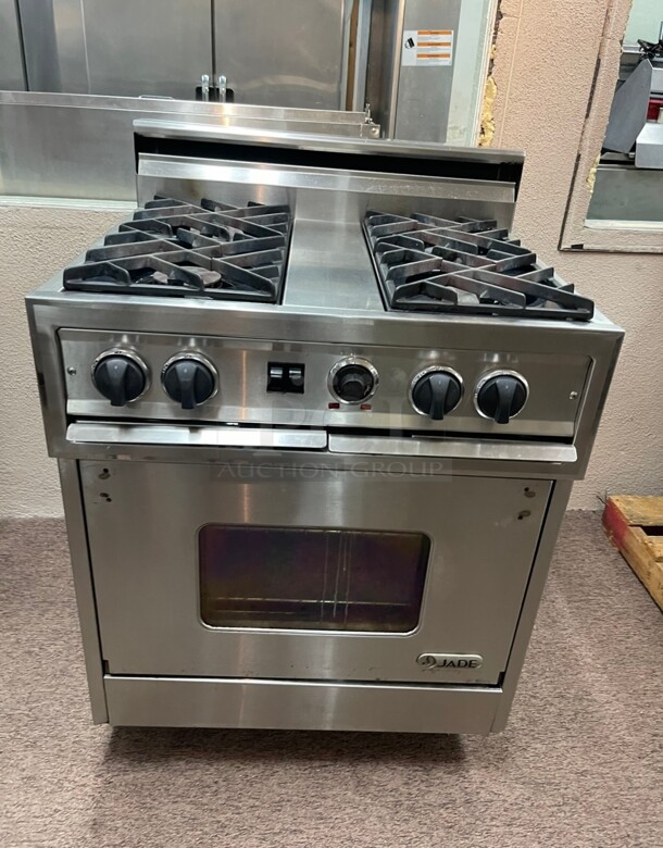 Jade Range 4 Burner with Convection Oven Range Gas Operated Tested and Working - Image 4 of 10