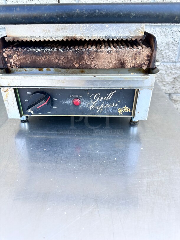 Need Cleaning Grill Express GX10IG Sandwich Grill – 10 Inch Wide – Grooved Platens – 120V, 1PH Working - Image 2 of 6