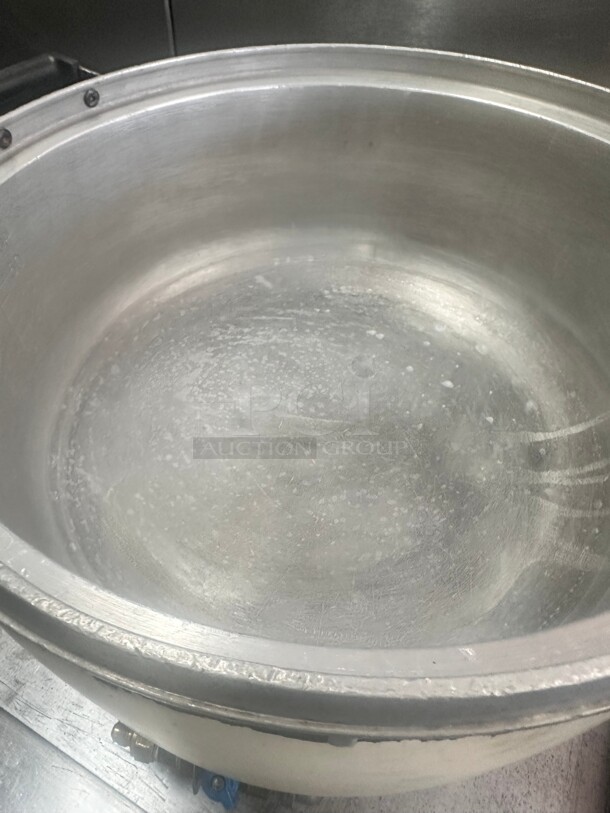 Commercial Gas Rice Cooker Wokring - Image 4 of 8