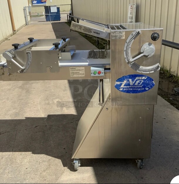 LVO Dough sheeter roller moulder SM24 French bread Excellent Condition - Image 6 of 7