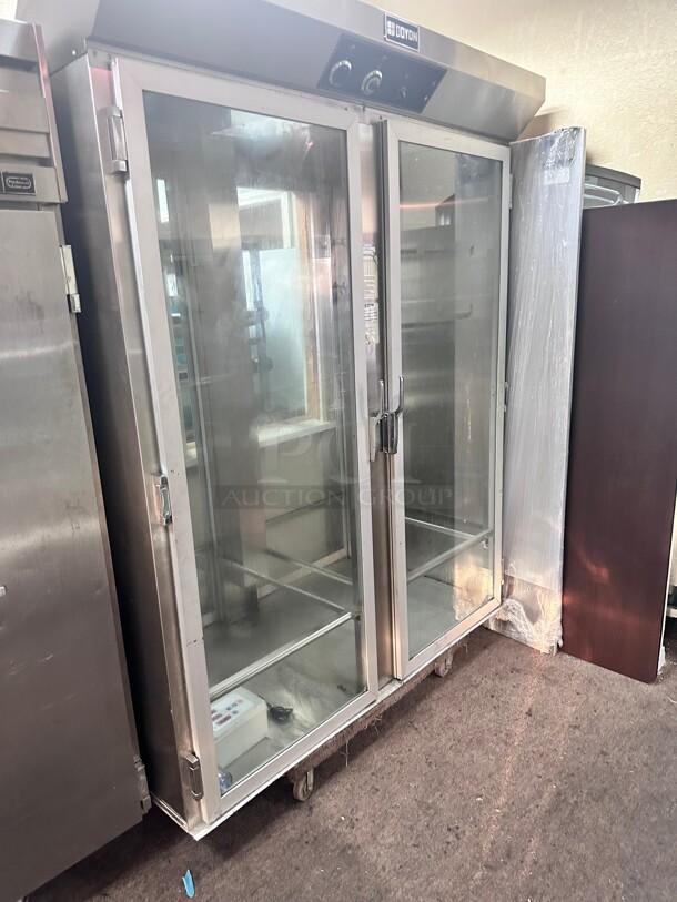 New Scratch and Dent Doyon E236R Roll-In Glass Door Proofer For 2 Single Racks, 2 Sections, 120 208ph/1ph Working - Image 3 of 9