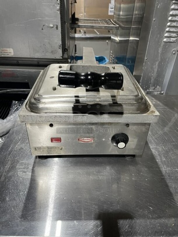 NICE! Intedge Counter Top Flat Press Panini Grill! 115V 1 Phase! Working! - Image 8 of 9
