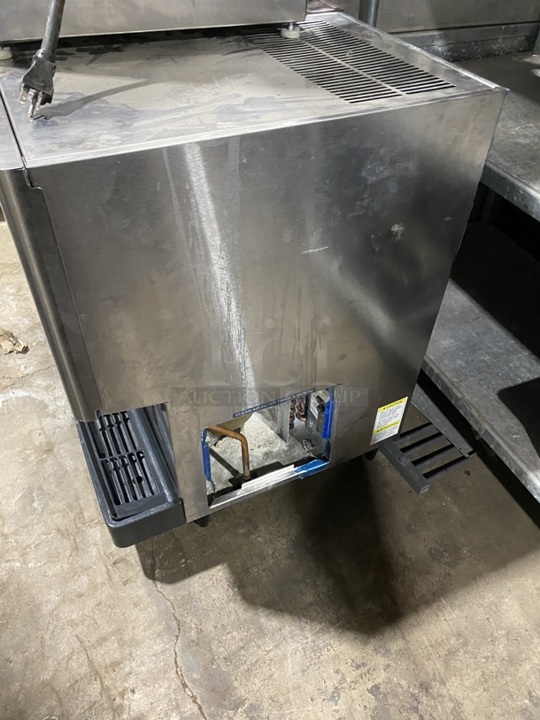 CUTE! HOSHZAKI Ice Maker/Water Dispenser Combo!  Model DCM-270BAH-OS Serial C07388J 115-12V/60Hz/1 Phase - Image 2 of 8