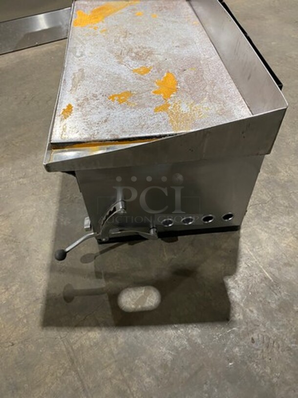 Commercial Natural Gas Powered Countertop Flat Top Griddle And Cheese Melter Combo! With Back And Side Splashes! All Stainless Steel! - Image 4 of 8