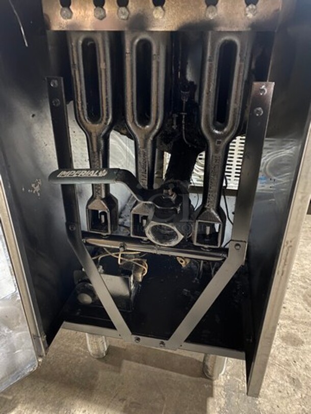 Imperial Commercial Natural Gas Powered Deep Fat Fryer! With Backsplash! With 2 Metal Frying Baskets! All Stainless Steel! On Legs! - Image 6 of 8