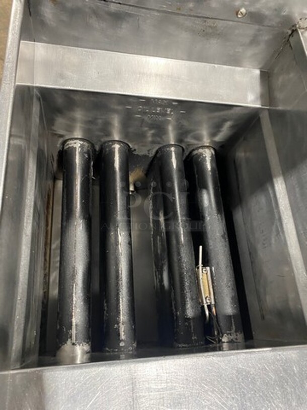 NICE! LATE MODEL! PITCO Soltice Frialator Stainless Steel Commercial Natural Gas Powered 2 Bay Deep Fat Fryer! Model SSH55! On Commercial Casters! - Image 6 of 9