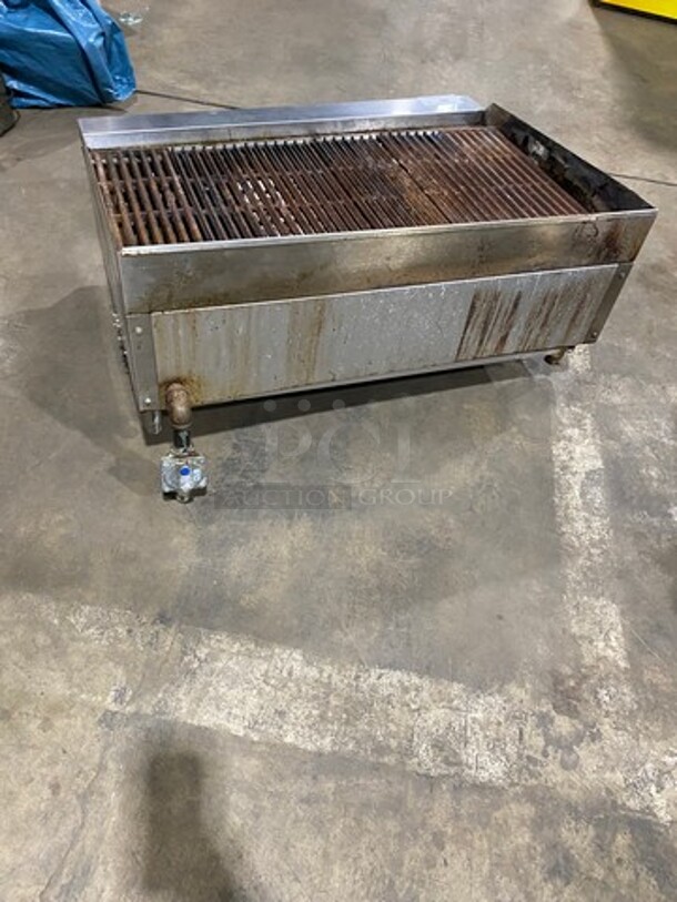 Migali Commercial Countertop Natural Gas Powered Char Broiler Grill! With Back And Side Splashes! All Stainless Steel! On Small Legs! Model: CCR36NG SN: CCR36NGUSB100317060700920007! Working When Removed! - Image 4 of 9