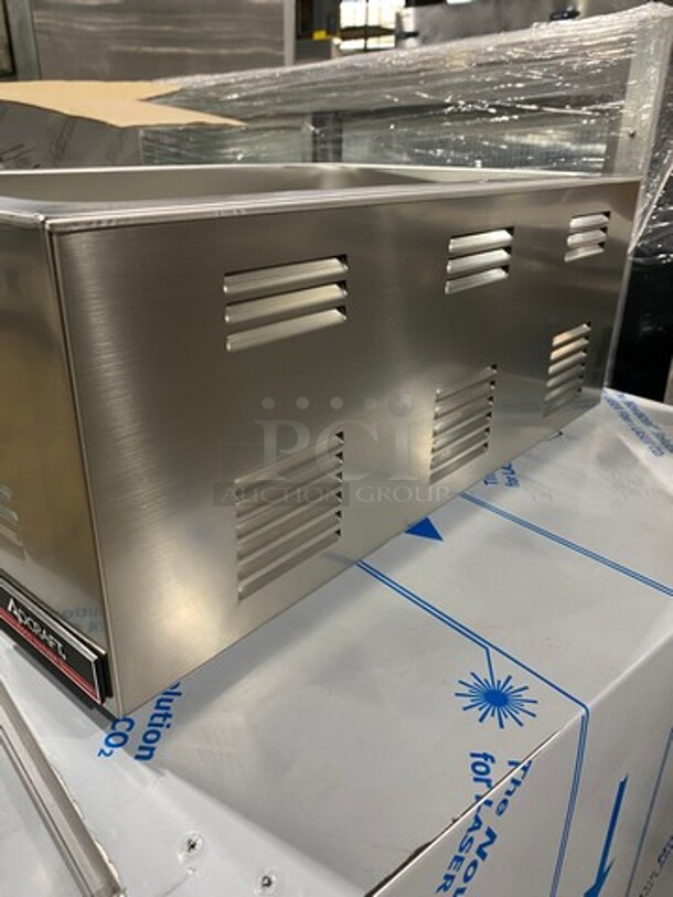 NEW! IN THE BOX! LATE MODEL! 2020 Adcraft Commercial Countertop Single Well Food Warmer! All Stainless Steel! Model: FW1200W 120V - Image 4 of 9