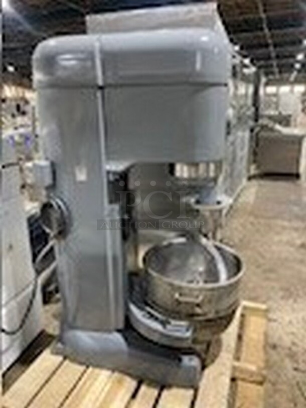 Hobart 80Quart Floor Style Heavy Duty Planetary Mixer! Model M802 Serial 11-273-301! 200V 3 Phase! With Timer! With Bowl And Hook Attachment!  - Image 4 of 12
