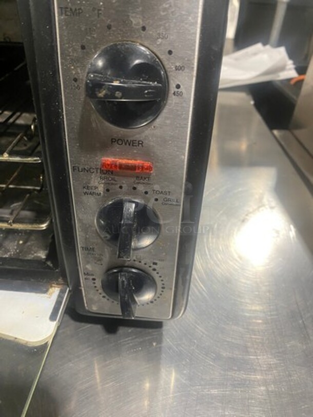 Euro Pro Countertop Toaster Oven! Model: TO251 120V - Image 7 of 8