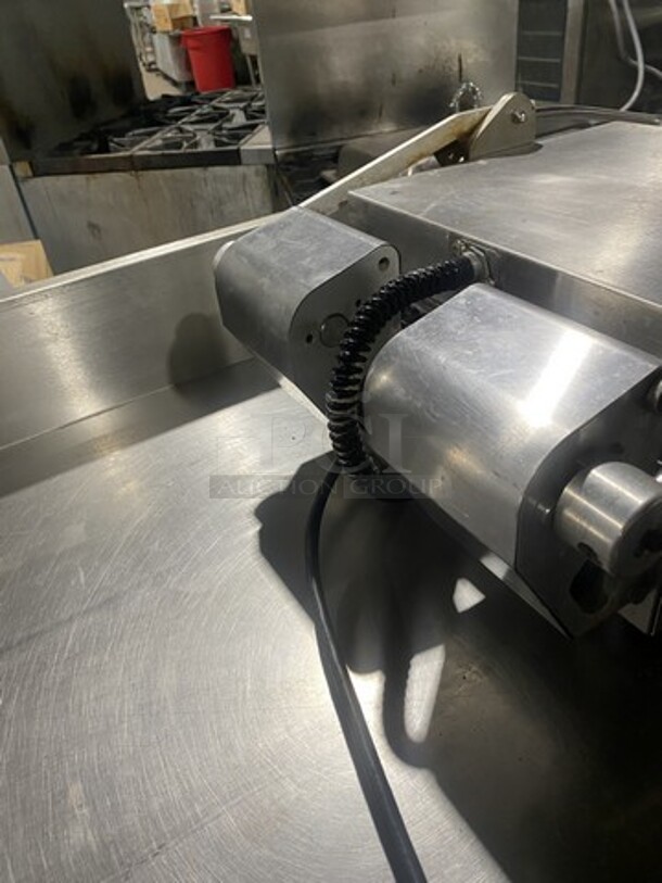 Star Counter Top Panini Press Grill! Model PGT14 Serial PGT140217A0007! 240V 1 Phase!  - Image 3 of 9