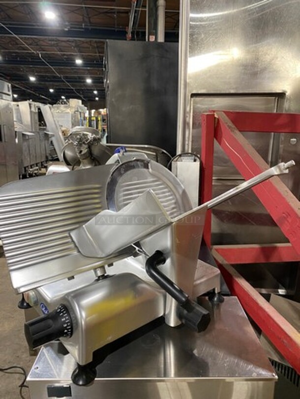 Globe Commercial Countertop Deli/ Meat Slicer! All Stainless Steel! Model: G12 SN: 534060 115V 60HZ 1 Phase - Image 3 of 8
