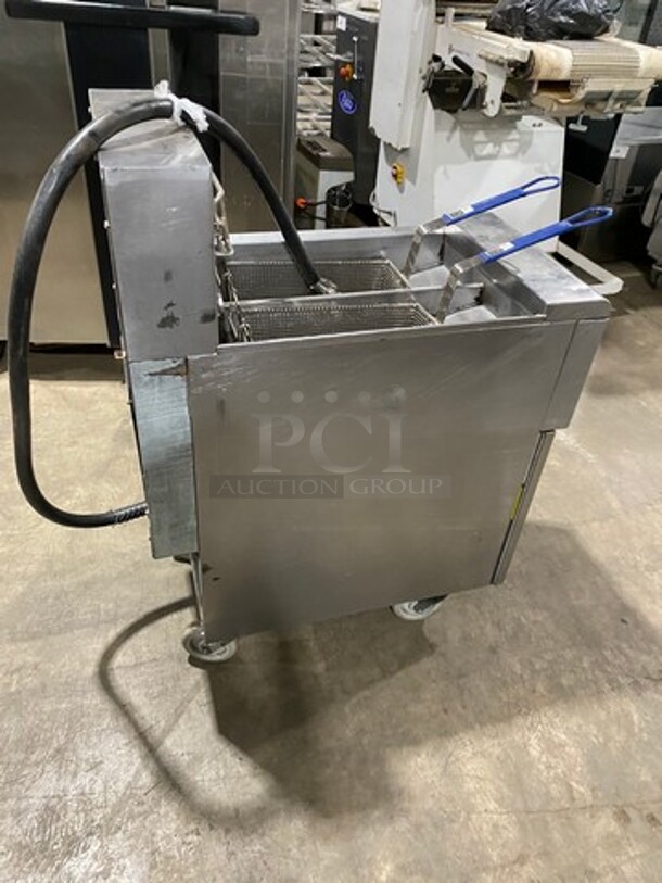 Frymaster Commercial Electric Powered Split Bay Deep Fat Fryer! With Metal Frying Baskets! With Side Splashes! All Stainless Steel! On Casters! Model: RE1142SE SN: 1508NA0057 208V 60HZ 3 Phase - Image 4 of 10