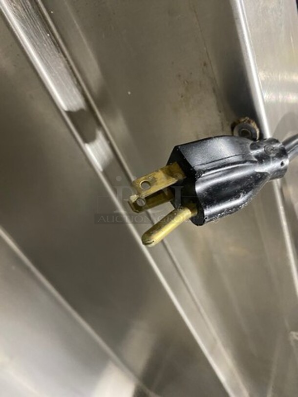 Vollrath Commercial Refrigerated Food Serving Station Counter/ Cold Pan! With Sneeze Guard! Stainless Steel Body! On Casters! Model: 3707600002CNA SN: B24200496413001 120V 60HZ 1 Phase - Image 8 of 8