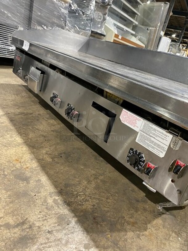 AWESOME!  LATE MODEL! LANG Commercial Countertop Natural Gas Powered Thermostatic Controlled Mirror Shine 60 Inch Flat Top Griddle! With Back And Side Splashes! All Stainless Steel! - Image 6 of 10