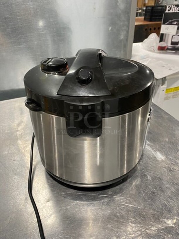 Elite Countertop Rice Cooker/ Warmer! With Hinged Lid! Model: DRC1000B SN: PO238180884 120V - Image 2 of 8