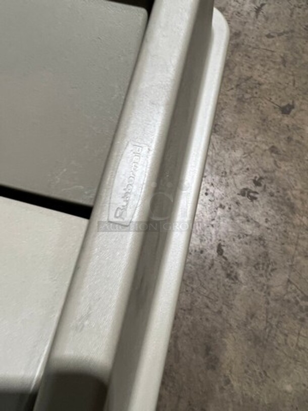 Rubbermaid Poly Trash Bin! - Image 3 of 7