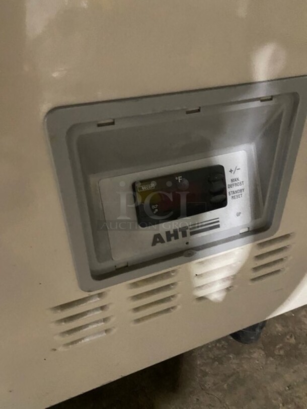 AHT Chest Freezer Merchandiser! Model Manhattan210VS SN: 34990700000059! 110-120V 1Phase! With Baskets! - Image 6 of 8