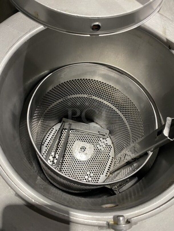 WOW! Broaster Natural Gas Powered Heavy Duty Commercial Pressure Fryer! Smart Touch Screen! MModel 1800GH Serial 86035! On Casters!  - Image 5 of 10