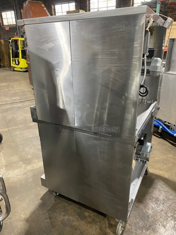 BEAUTIFUL! LATE MODEL! US Range/Garland Double Stacked Natural Gas Powered Heavy Duty Commercial Convection Oven! With View Through Doors! Model SUMG100 Serial 1911100101567! On Commercial Casters! 2 X Your Bid Makes One Unit! - Image 4 of 9