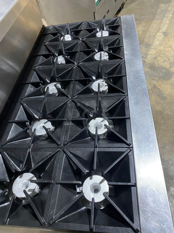 MUST HAVE! Southbend Commercial Natural Gas Powered 10 Burner Stove! With 2 Full Size Ovens Underneath! With Backsplash & Overhead Salamander Shelf! All Stainless Steel! On Casters! - Image 5 of 8