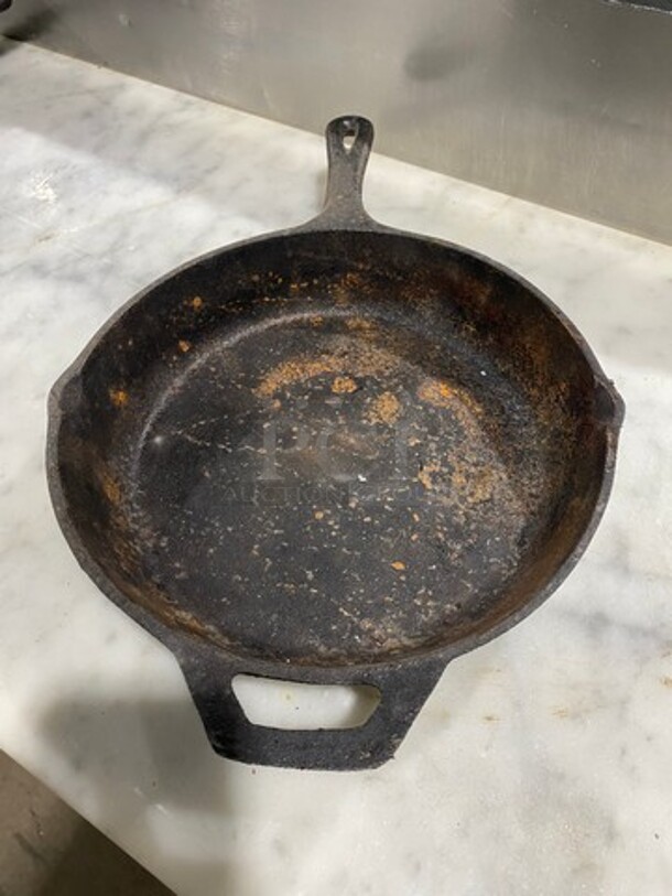 ALL ONE MONEY! Valor Round Cast Iron Skillet! - Image 3 of 7