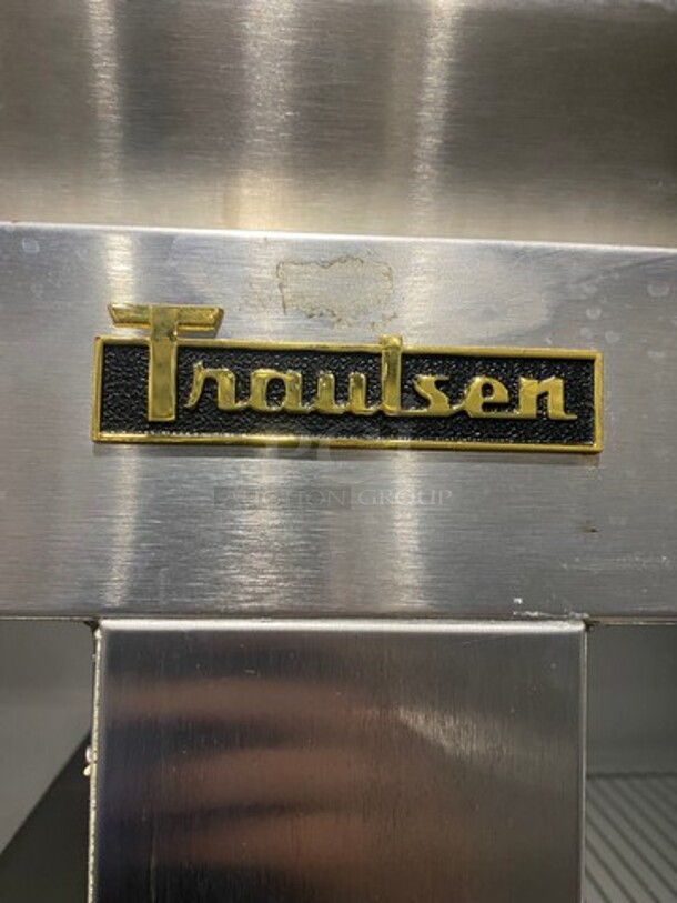Traulsen Commercial 2 Door Reach In Refrigerator! With Pan Rack And Poly Coated Racks! All Stainless Steel! On Casters! Model: G20010 SN: T160044C11 115V 60HZ 1 Phase - Image 6 of 9