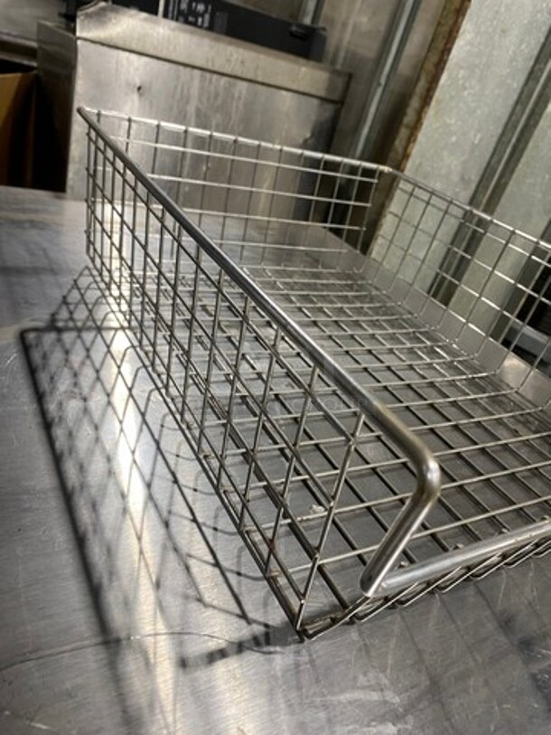 ALL ONE MONEY! Metal Wire Bakery Bagel/ Donut Baskets! - Image 3 of 6