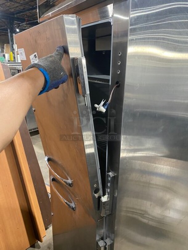 Continental Commercial Split Door Reach In Half Cooler Half Freezer Combo Unit! All Stainless Steel! On Casters! Model: DL1RFSA SN: 15881550 115V 60HZ 1 Phase - Image 6 of 11
