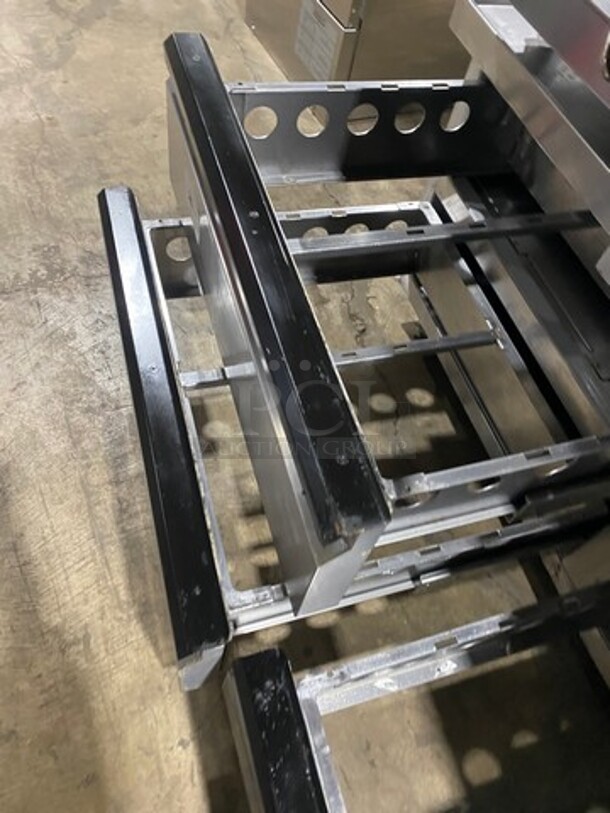 Silver King Commercial Refrigerated Chef Base! With 4 Drawers! All Stainless Steel! Model SKRCB79H Serial SAFF63354A! 115V! - Image 7 of 9