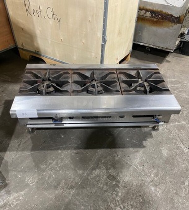 Imperial Commercial Countertop Natural Gas Powered 3 Burner Range! All Stainless Steel! On Small Legs! WORKING WHEN REMOVED!