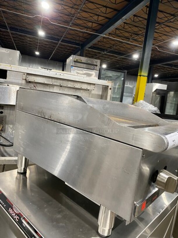 Cecilware Pro Commercial Countertop Gas Powered Flat Top Griddle! With Back And Side Splashes! All Stainless Steel! On Legs! - Image 3 of 7