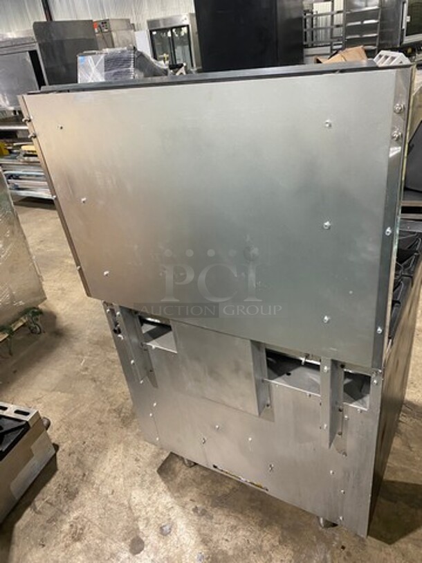 Pantin Commercial Natural Gas Powered 6 Burner Stove! With Raised Back Splash And Salamander Shelf! With Oven Underneath! All Stainless Steel! On Legs! - Image 4 of 10