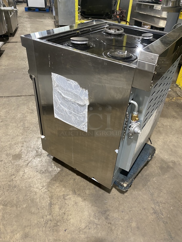 ZLINE Gas Powered 4 Burner Stove! With Oven Underneath! Stainless Steel! On Legs! MODEL: RG30 SN:20082976013! - Image 4 of 10