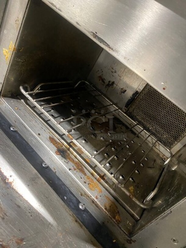 2013 Turbo Chef Commercial Countertop Rapid Cook Oven! On Small Legs! Model: NGO SN: NGOD06556 208/240V 60HZ 1 Phase - Image 6 of 8