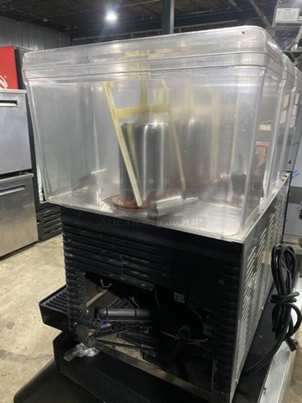 Late Model Omega 3 Head Refrigerated Juice Dispenser! Model OSD30 Serial 3SD20D100289! 120V 1 Phase!  - Image 4 of 7