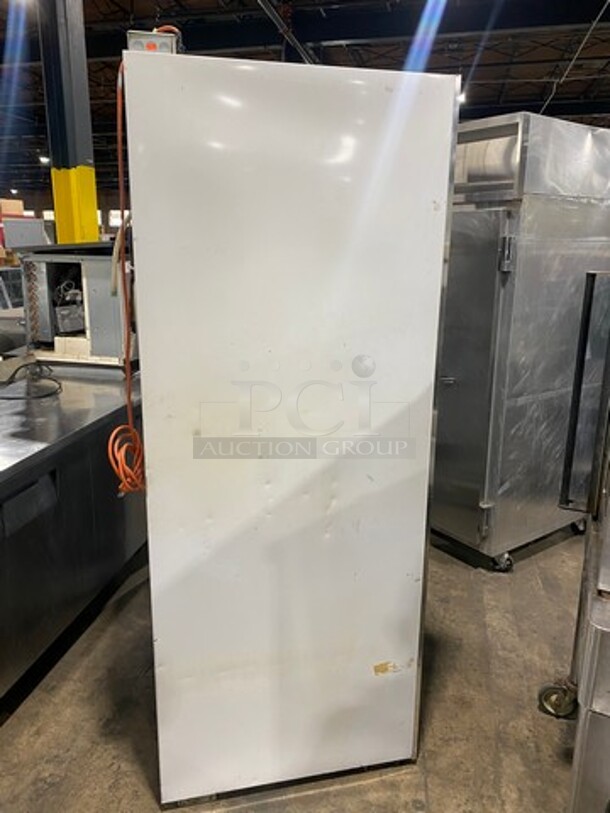 Marc Commercial 2 Door Reach In Cooler Merchandiser! With View Through Doors! With Poly Coated Racks! Stainless Steel Body! With Remote Compressor! No Compressor! Model: GDM2 SN: 120409 120V 60HZ 1 Phase - Image 4 of 9
