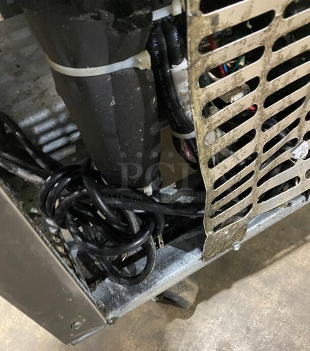 NICE! Turbo Air 2 Door Worktop Cooler With 2 Racks On Casters! Stainless Steel! MODEL TUR48SDN 115V  - Image 8 of 8