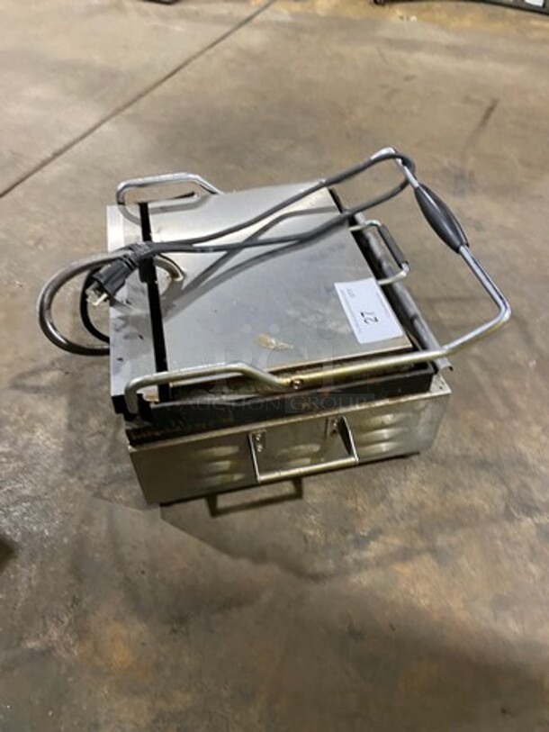 LATE MODEL! 2018 Eurodib Commercial Countertop Electric Powered Panini/Sandwich Press! With Ribbed Press! All Stainless Steel! Model: SFE02345120 SN: 2018061035 120V - Image 4 of 8