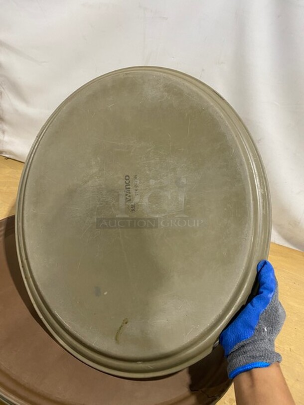 Winco Brown Non-Slip Oval Serving Trays! Model: TFG-2419N! 5X Your Bid!  - Image 4 of 7