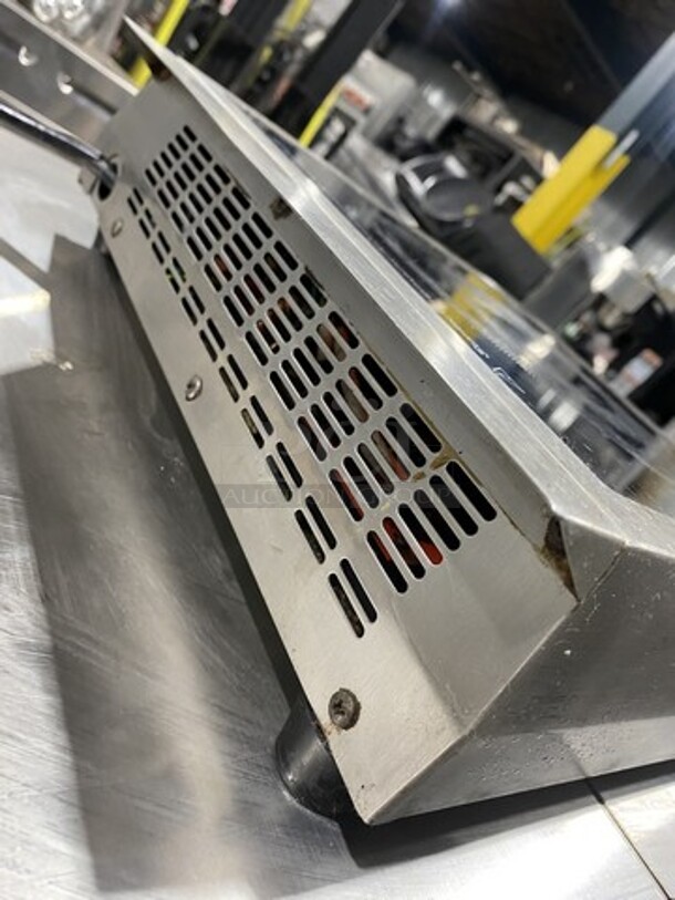 Avantco Counter Top Electric Induction Burner! Model 177IC1800! 1800Watts 1 Phase!  - Image 6 of 8