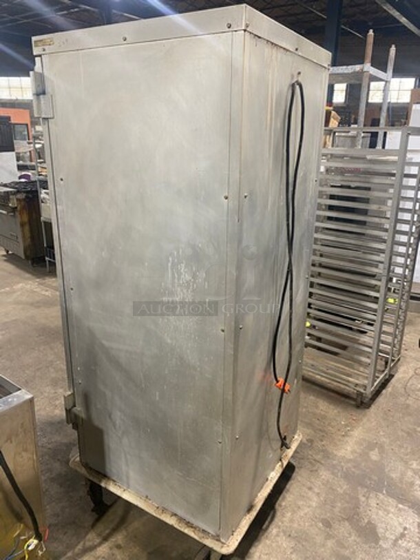 Serv-O-Lift Commercial Warmer/ Proofer Cabinet! All Stainless Steel! On Casters! Model: 1900 - Image 4 of 10