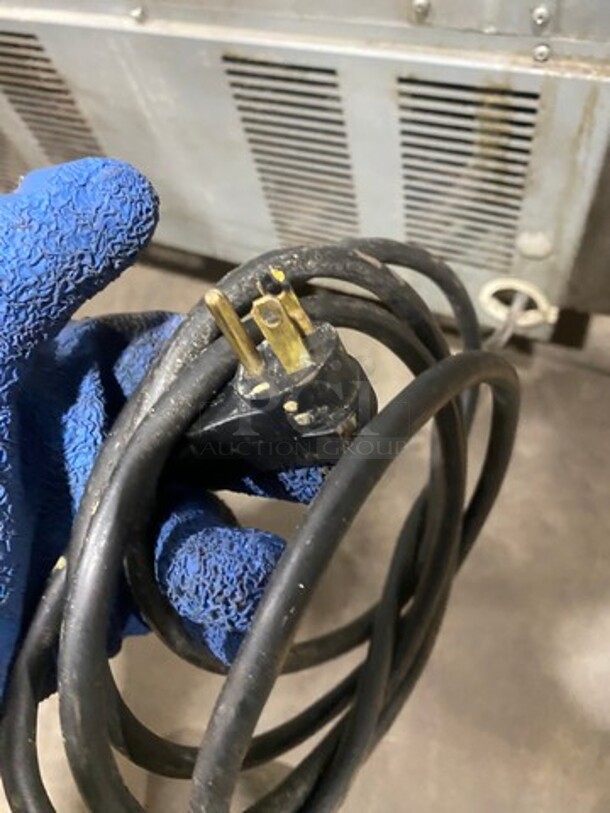 Beverage Air Commercial Refrigerated Sandwich Prep Table! With Commercial Cutting Board! With 2 Door Underneath Storage Space! All Stainless Steel! On Casters! Model: SP4818M SN: 6810332 115V 60HZ 1 Phase - Image 9 of 9